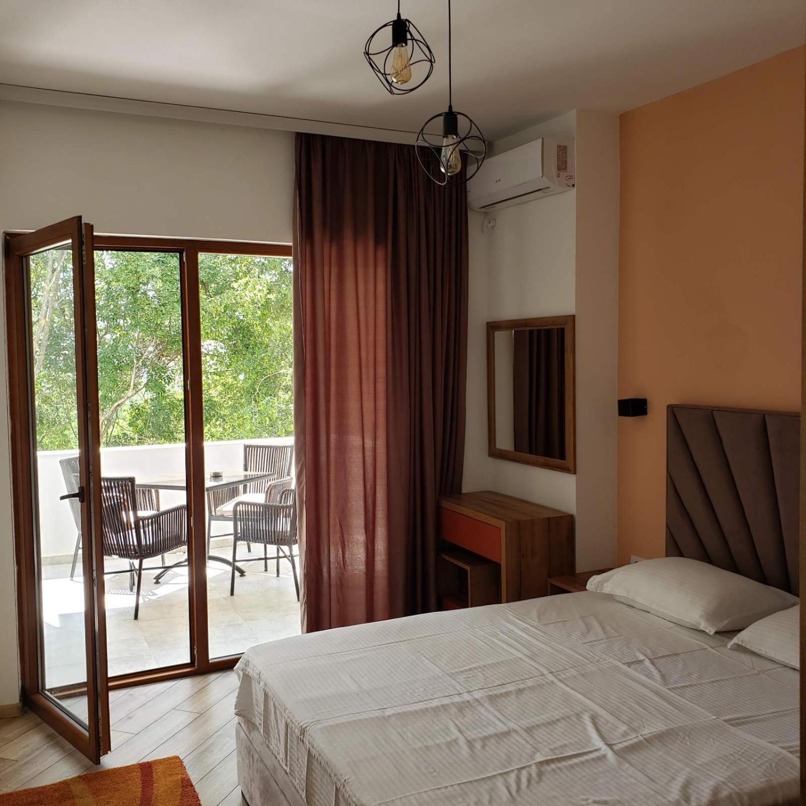 Green Hill Apartments Ulcinj Bilik gambar