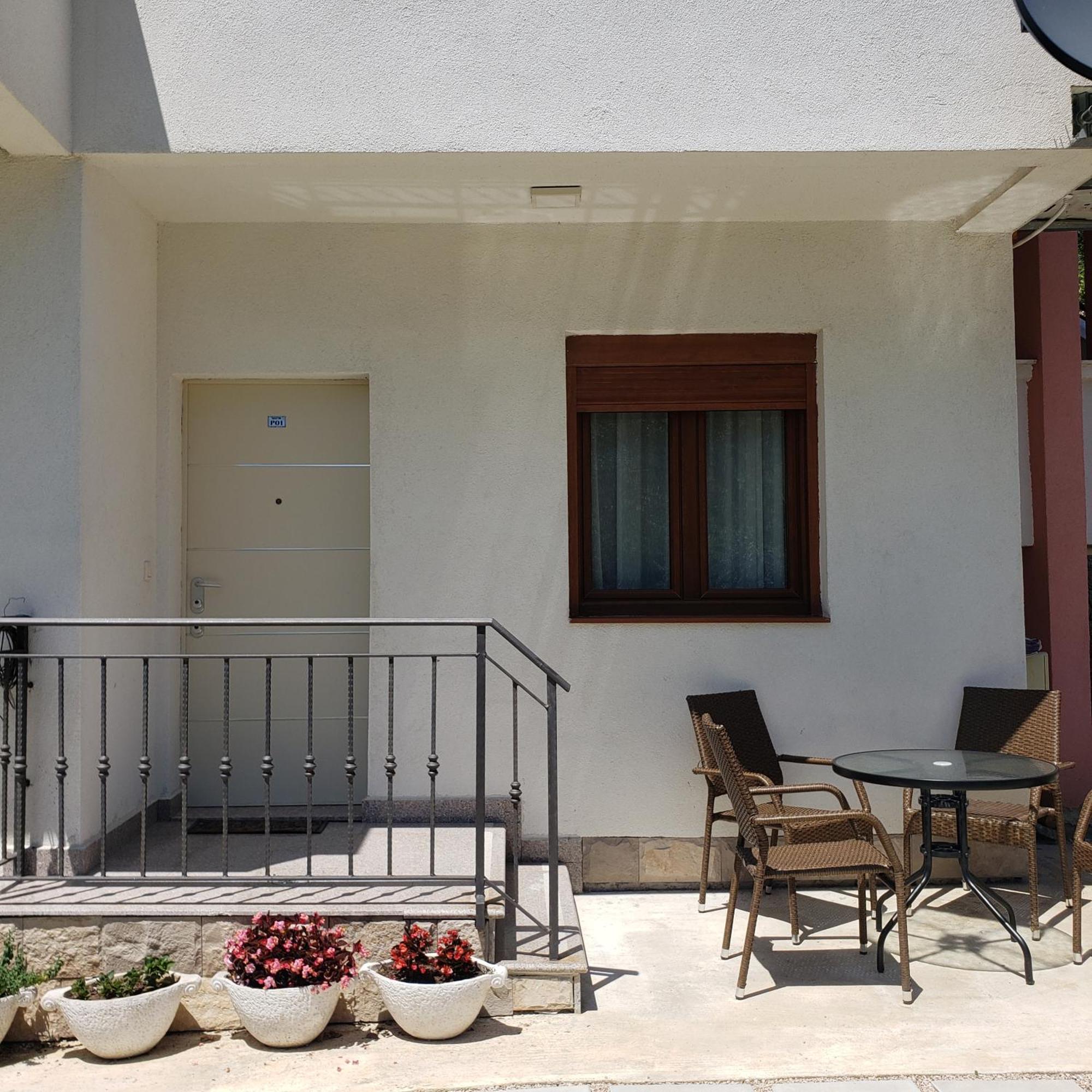 Green Hill Apartments Ulcinj Bilik gambar