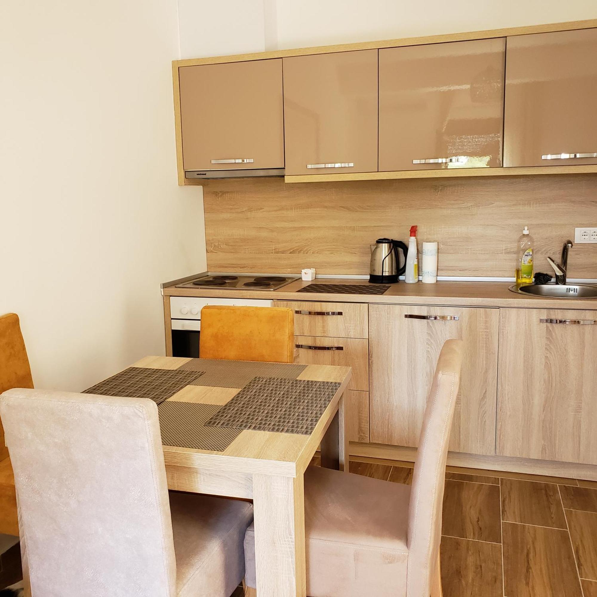 Green Hill Apartments Ulcinj Bilik gambar
