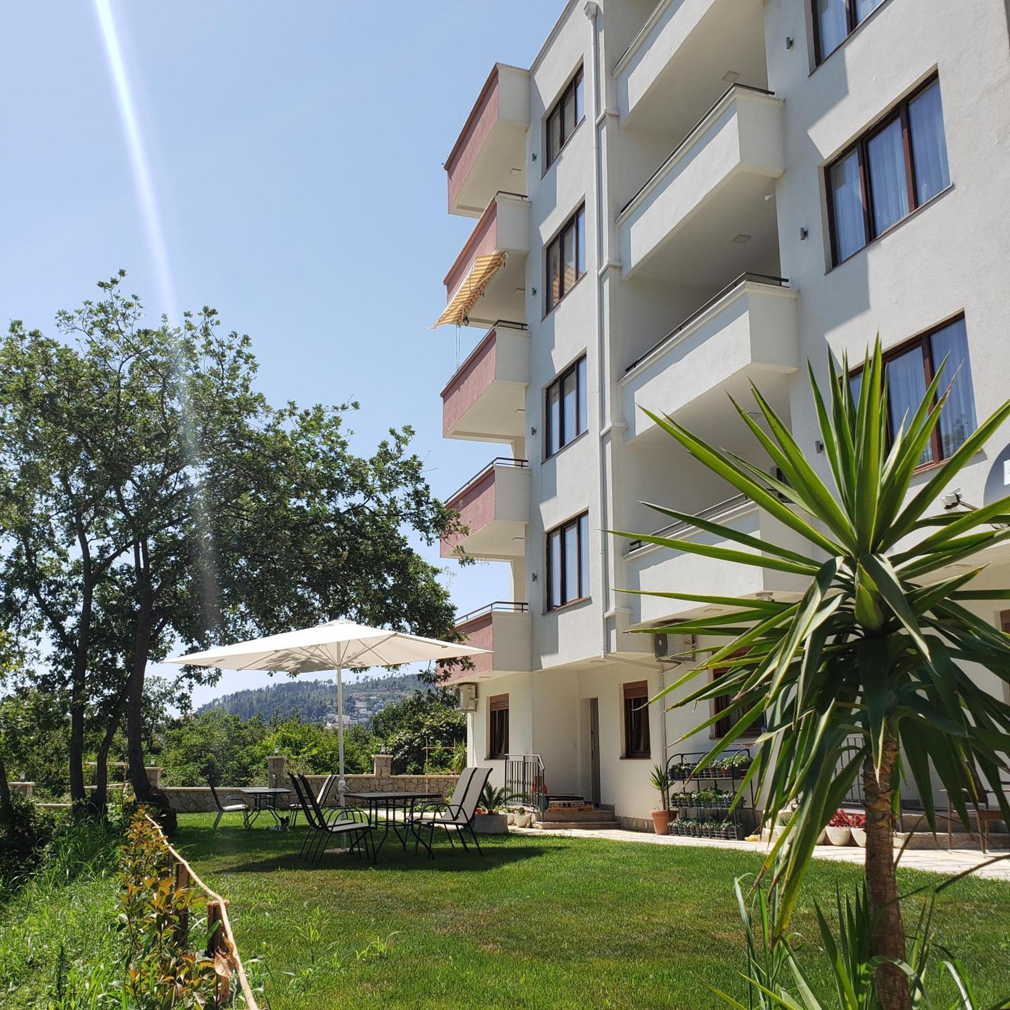 Green Hill Apartments Ulcinj Bilik gambar